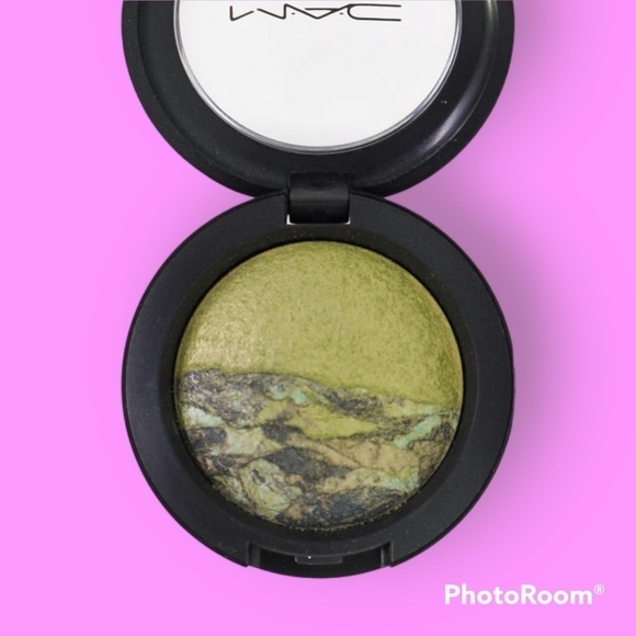 MAC Cosmetics Fresh Green Mix (Electro Flash Collection) Mineralize Eyeshadow - Picture 1 of 8